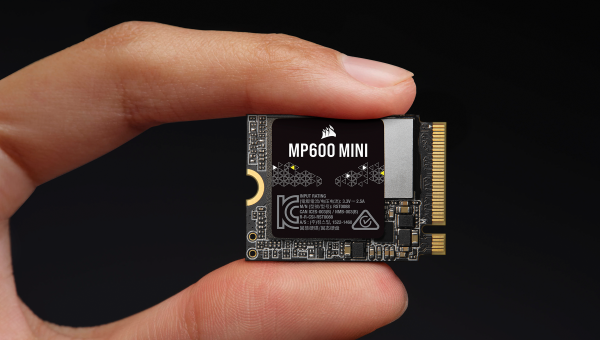 CORSAIR presenta le unità SSD M.2 NVMe MP600 MINI e MP600 CORE XT