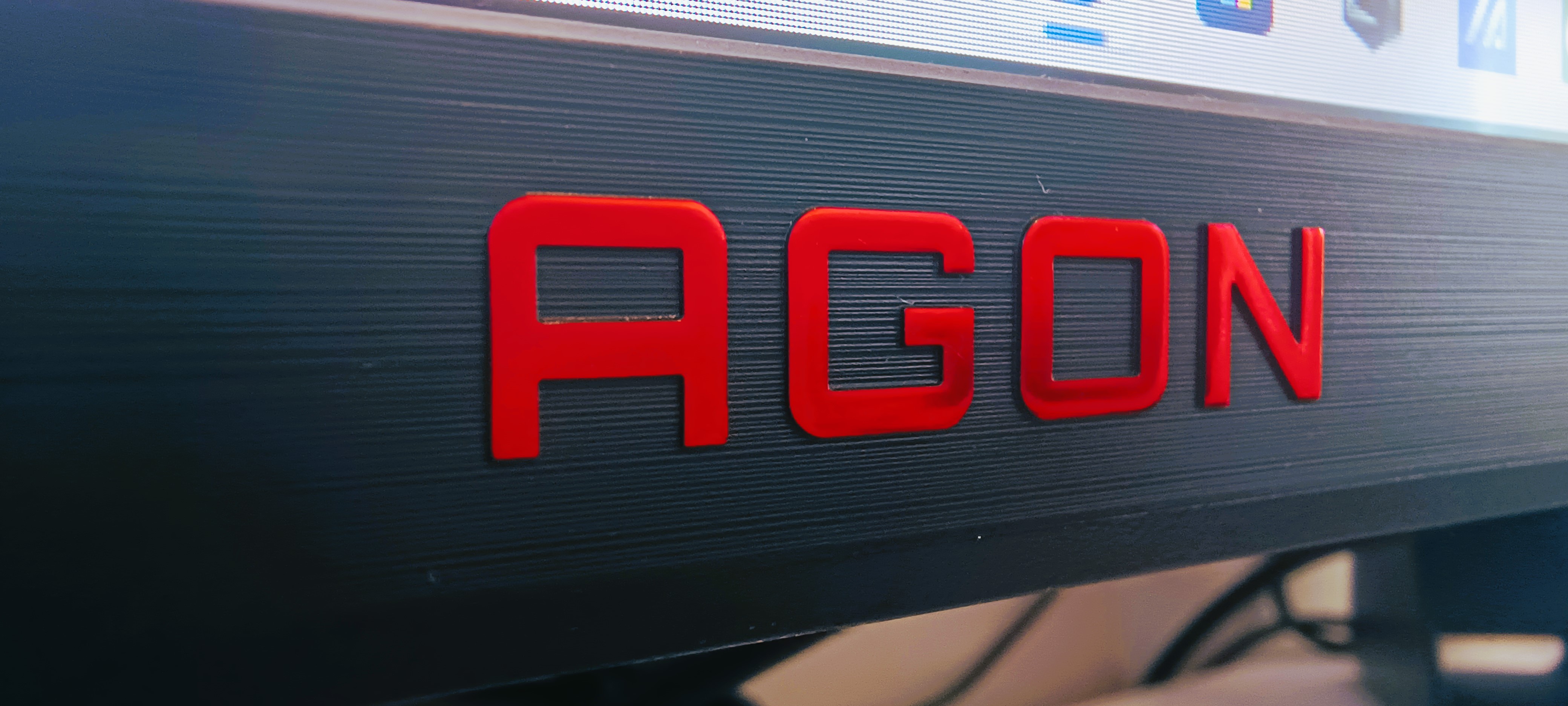 AGON by AOC e AOC: monitor per ogni esigenza e budget in vista delle festività natalizie